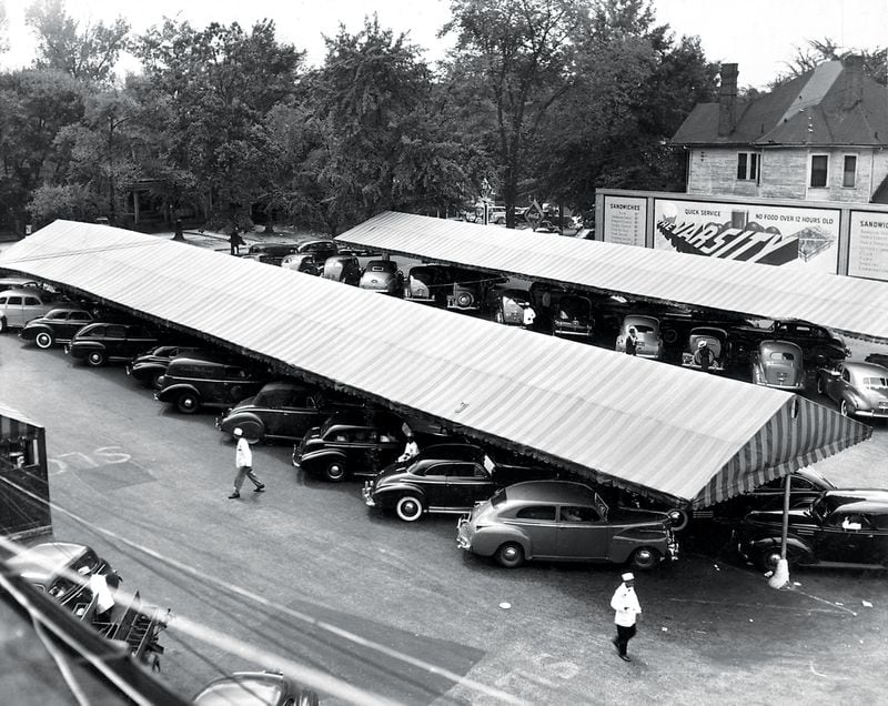 The backlot of the Varsity circa 1950. CONTRIBUTED BY THE VARSITY
