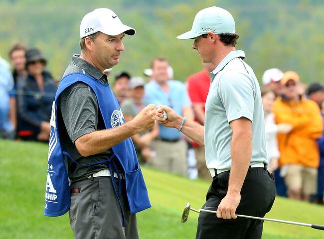 McIlroy leads, Tiger Woods misses the cut