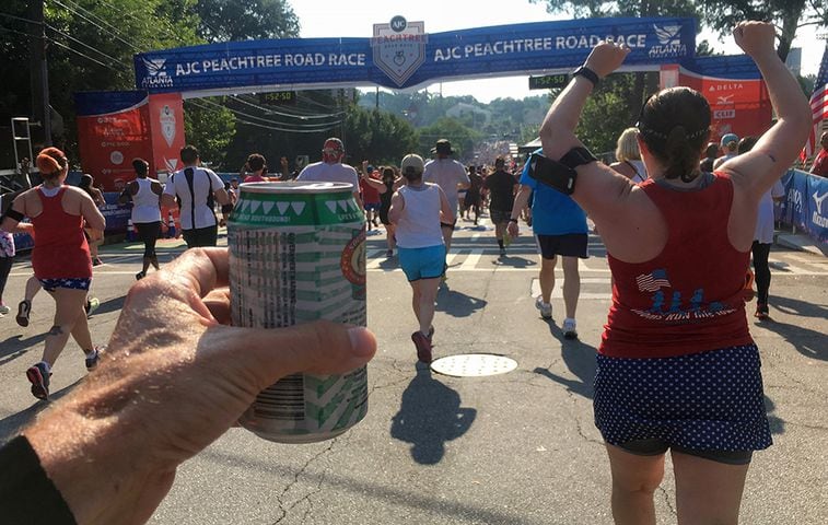 Runner's view of the 2016 AJC Peachtree Road Race