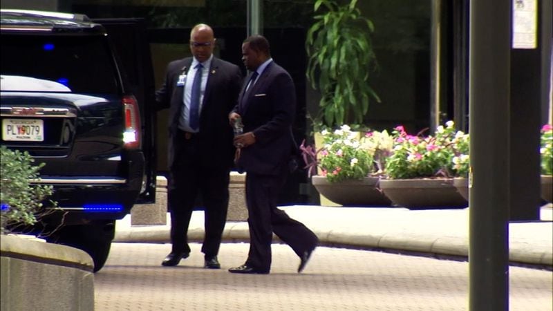 Former Mayor Kasim Reed employed nine Atlanta police officers in his security detail, most of whom took turns driving the mayor to and from official appointments. Federal prosecutors want settlement information from the private attorney of a man who was hit by Reed’s SUV in 2016, when the mayor was late for a meeting.