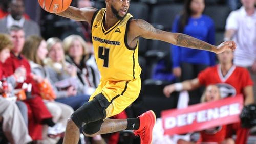 Kennesaw State guard Tyler Hooker works against Georgia during the first half on Tuesday, Nov. 27, 2018, in Athens.   Curtis Compton/ccompton@ajc.com