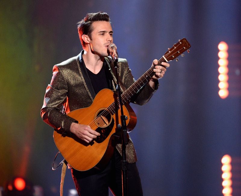  HOLLYWOOD, CALIFORNIA - APRIL 07: Recording artist Kris Allen performs onstage during FOX's "American Idol" Finale For The Farewell Season at Dolby Theatre on April 7, 2016 in Hollywood, California. at Dolby Theatre on April 7, 2016 in Hollywood, California. (Photo by Kevork Djansezian/Getty Images)