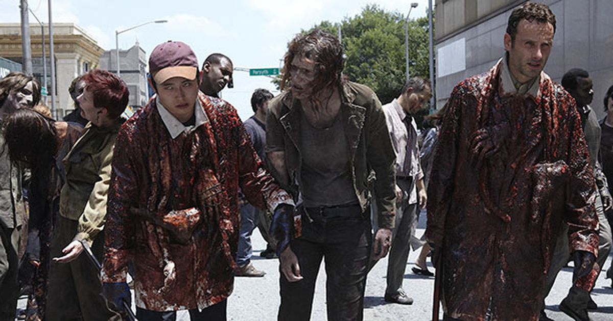 Here's what it's like to be zombie extra on "The Walking Dead"