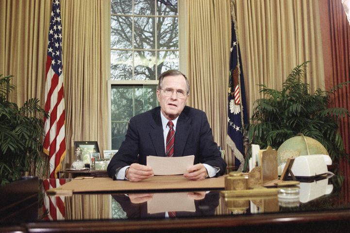 Photos: George H. W. Bush through the years