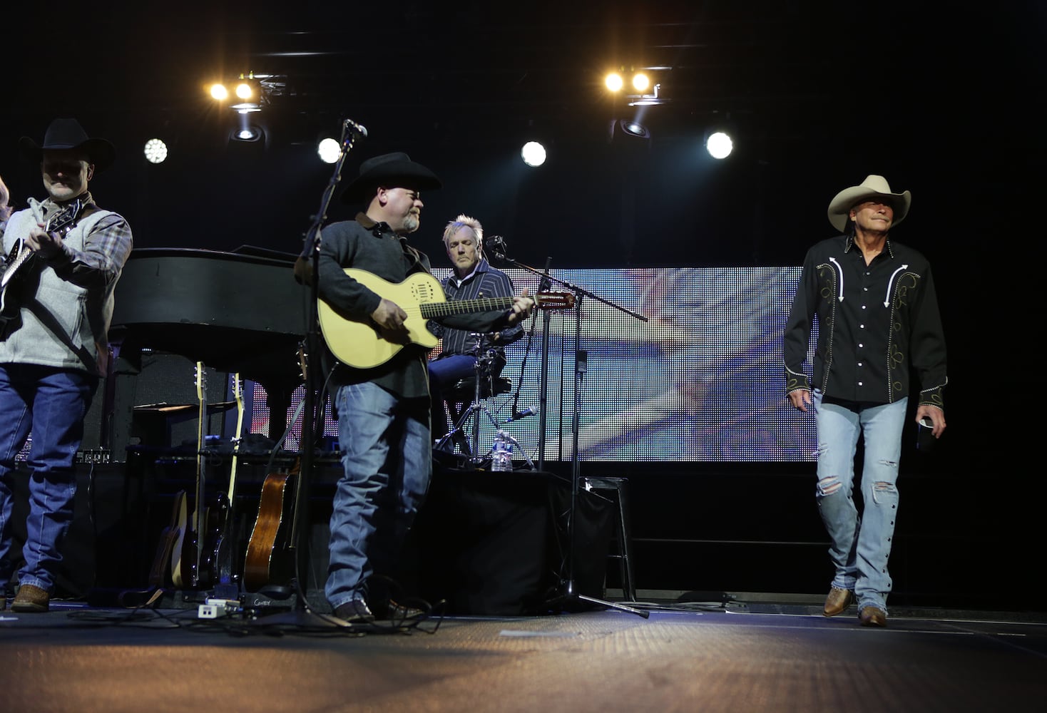PHOTOS: Alan Jackson performs at State Farm Arena 2020