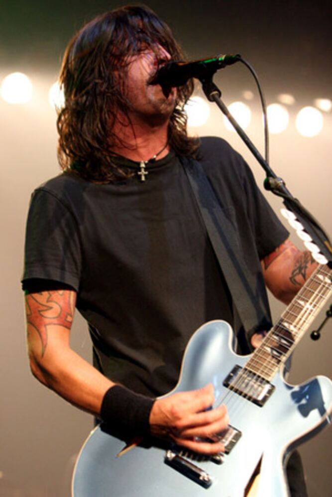 Foo Fighters play to a sellout crowd at the Tabernacle