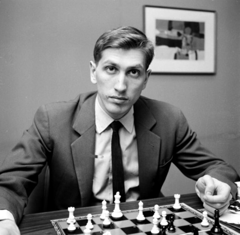 Chess great and enigma Bobby Fischer dies