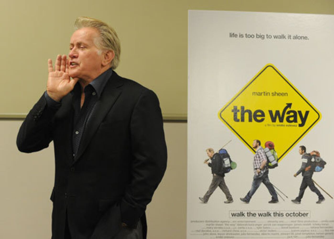 Martin Sheen, Emilio Estevez bus tour stops in Smyrna