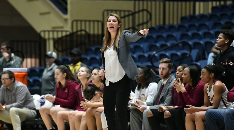 Holy Innocents head coach Nichole Dixon shouts instructions. (Hyosub Shin / Hyosub.Shin@ajc.com)