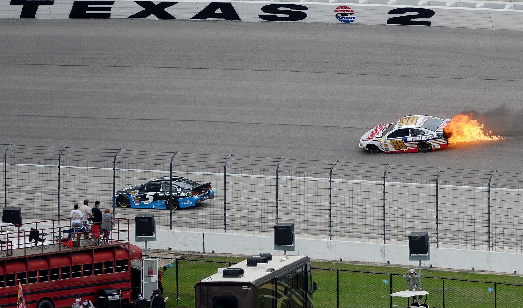 Earnhardt Jr. finishes last after crash