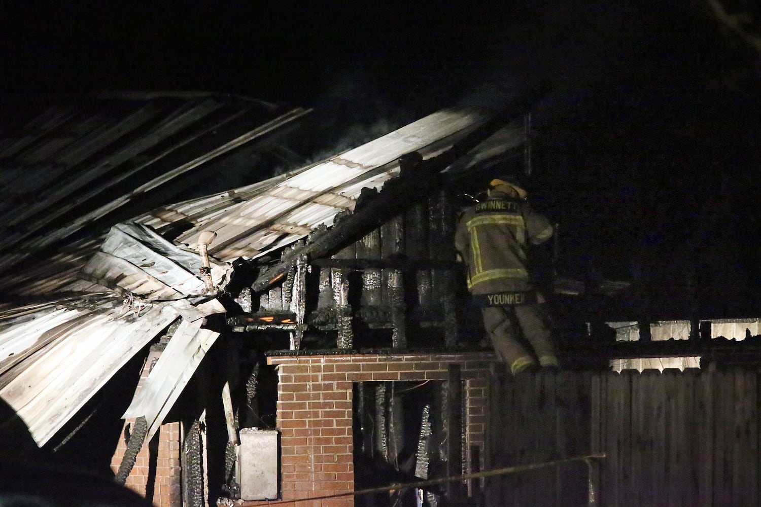 One dead in Lilburn house fire