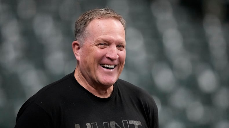 FILE - Milwaukee Brewers manager Pat Murphy watches during batting practice ahead of Game 1 of baseball's National League Championship Series between the Milwaukee Brewers and the Los Angeles Dodgers, Oct. 12, 2025, in Milwaukee. (AP Photo/Brynn Anderson, File)