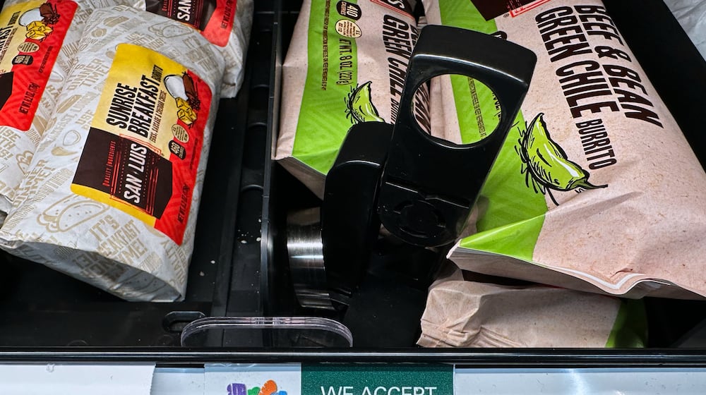 The federal government shutdown has meant the Department of Labor isn't publishing federal jobs data, meaning the economic picture is too distorted for economists and policymakers to make predictions and decisions. (Allison Robbert/AP) (AP Photo/Nam Y. Huh)