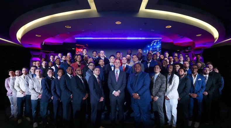 NBA Commissioner Adam Silver poses for a photo with the 2018 NBA 2K League Draft class at Madison Square Garden on April 4, 2018 in New York City. (Photo by Mike Stobe/Getty Images)