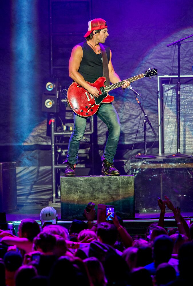 Kip Moore at Country Jam 2015