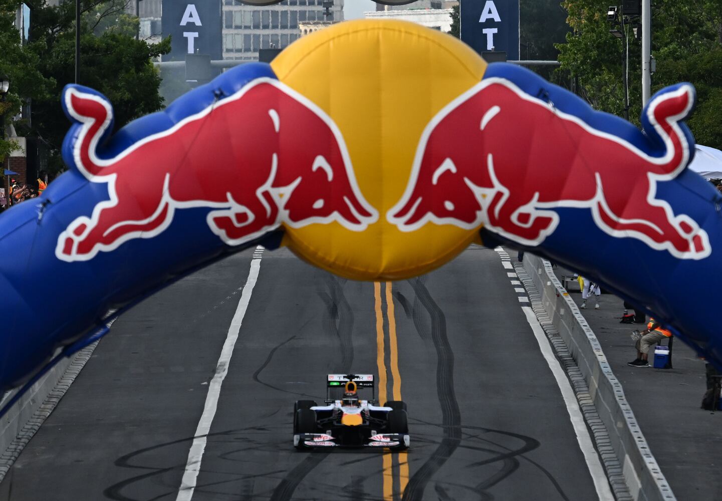 Formula 1 demo brings motorsports to Summerhill neighborhood
