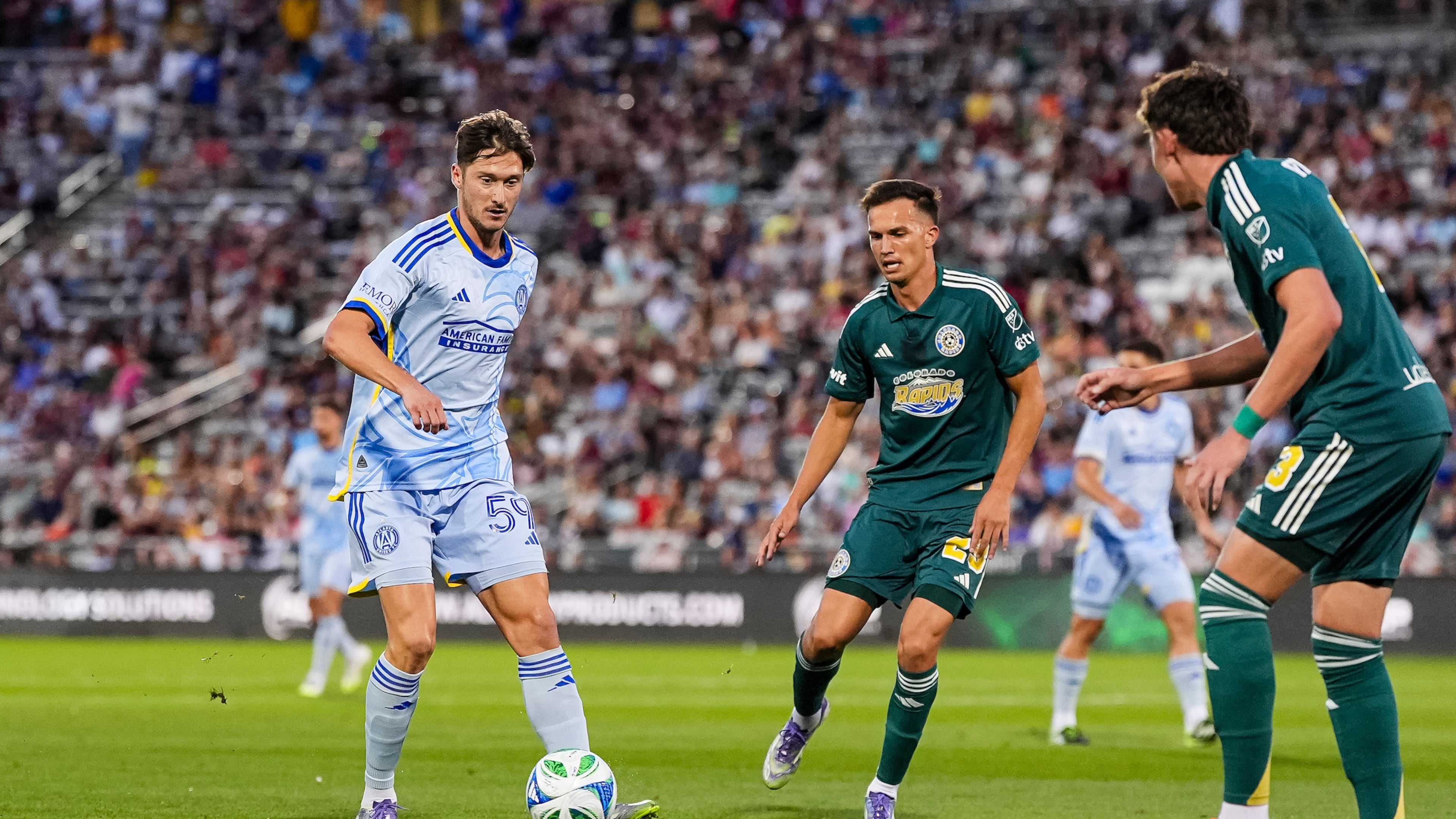 Atlanta United midfielder Alexey Miranchuk #59 dribbles during the match against Colorado Rapids at DICK'S Sporting Goods Park in Denver, CO on Saturday August 16, 2025. (Photo by Mitch Martin/Atlanta United)