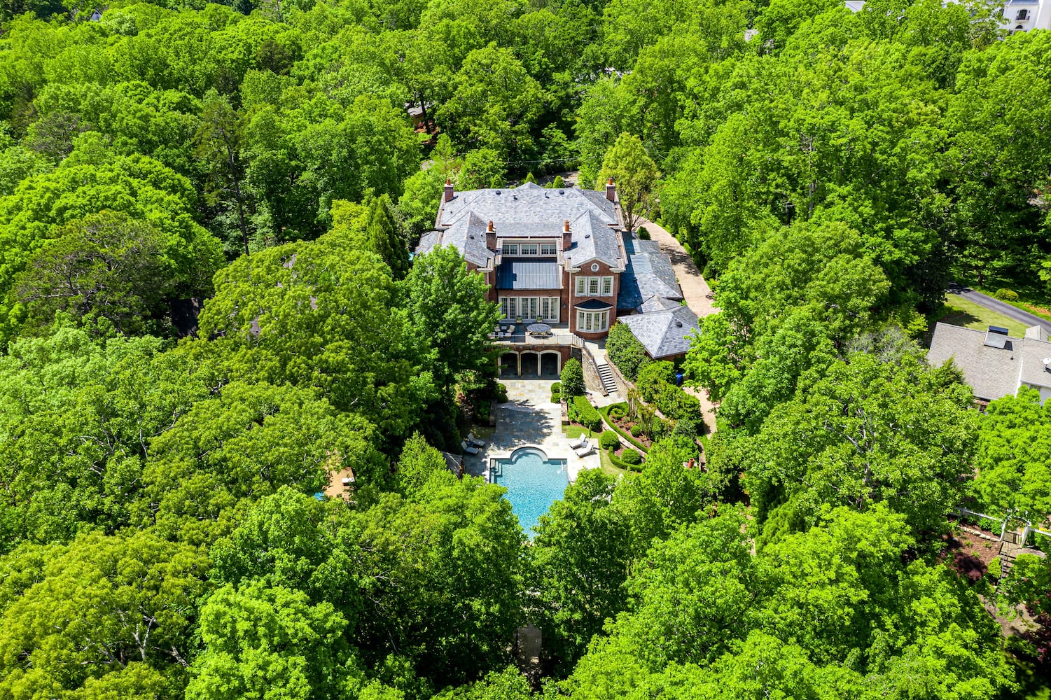Tuxedo Park exterior