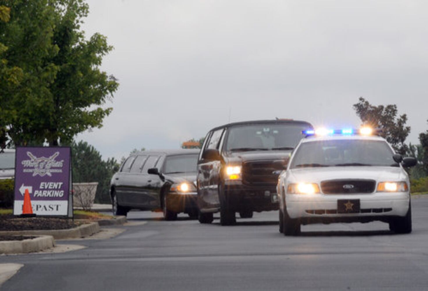 Broncos' Kenny McKinley funeral held in Austell