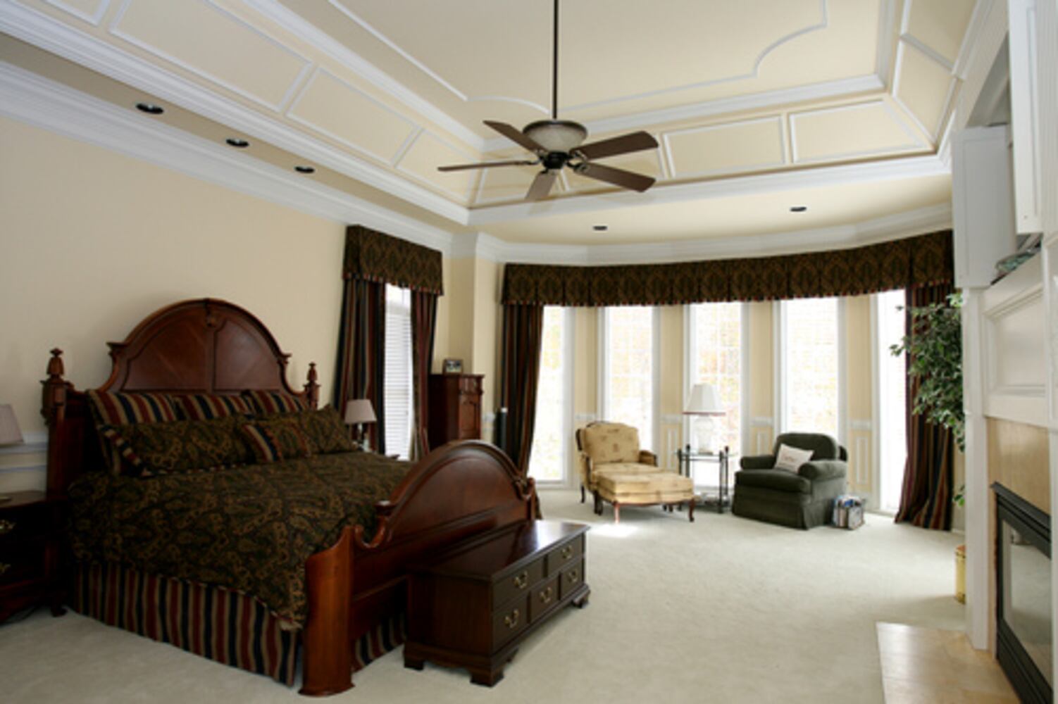 Inside peek: Sugarloaf Tour of Homes