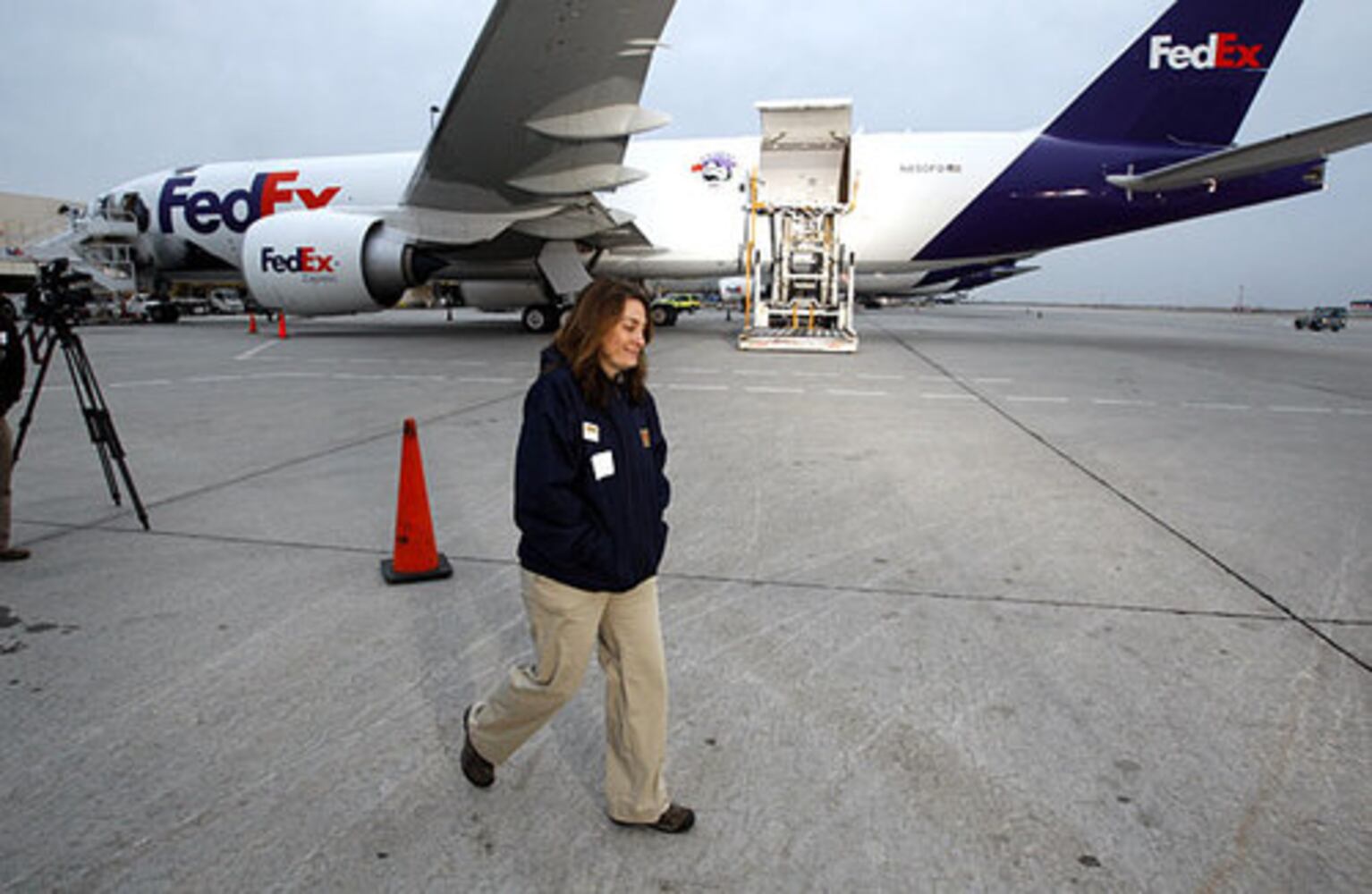 Panda Mei Lan flies out of Atlanta