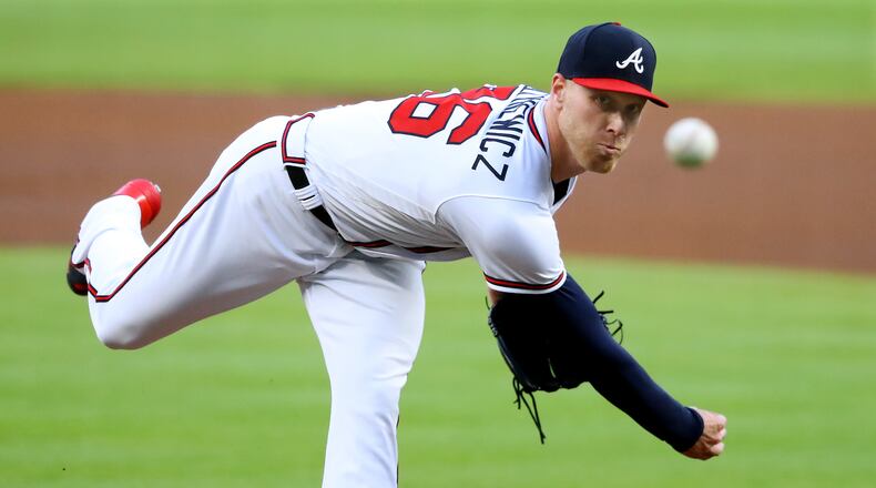 Braves pitcher Mike Foltynewicz coming right at Philadelphia in the first inning Tuesday. (Curtis Compton/Atlanta Journal-Constitution/TNS)