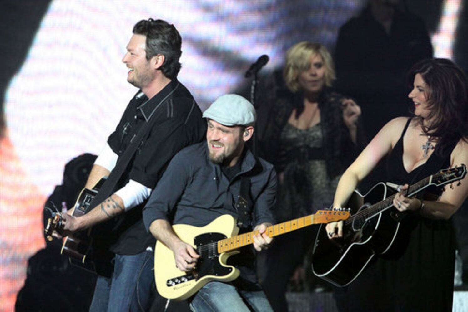 Blake Shelton rocks Gwinnett