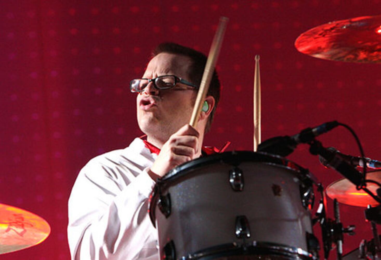 Weezer, Angels & Airwaves at Gwinnett Arena