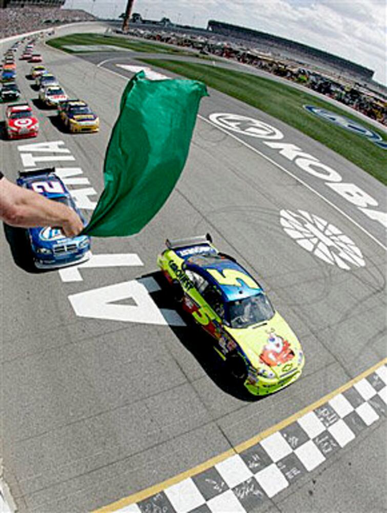 NASCAR: Kobalt Tools 500 at AMS