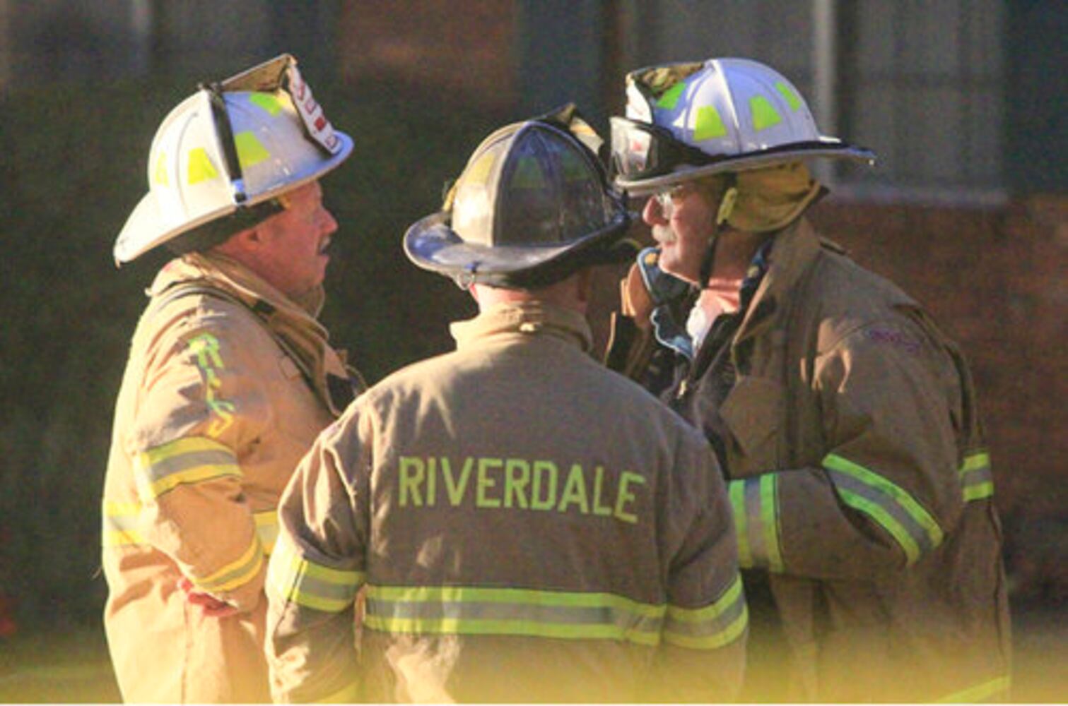 One dead in Riverdale apartment fire