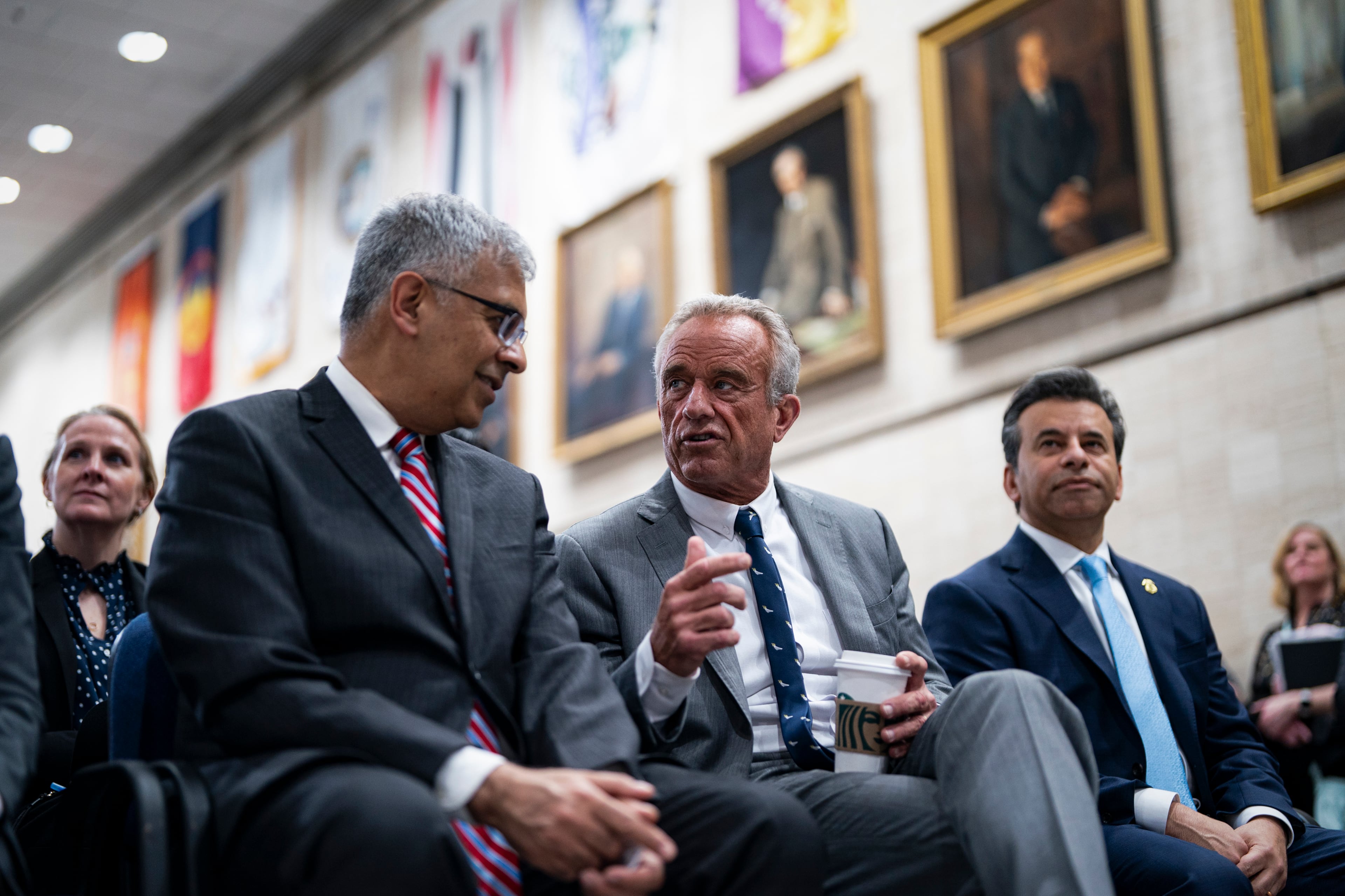 The U.S. Food and Drug Administration – backed by U.S. Health and Human Services Secretary Robert F. Kennedy Jr., center, and FDA Commissioner Dr. Marty Makary, right – has formally recommended that synthetic 7-hydroxymitragynine (7-OH) be scheduled as a controlled substance under federal law. (NYT)