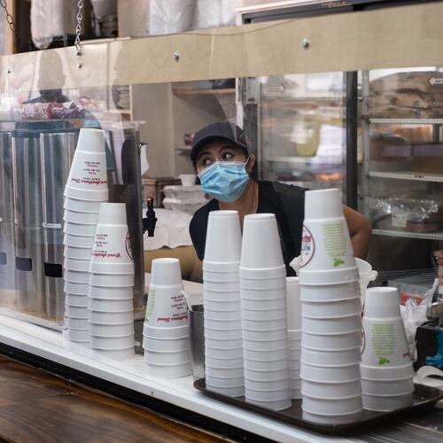 The latest executive order dealing with coronavirus precautions in Georgia updates how restaurants and bars should operate during the pandemic. (Photo: Ben Gray for the Atlanta Journal-Constitution)
