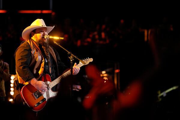 THE VOICE -- "Live Top 12" Episode: 1114A -- Pictured: Sundance Head -- (Photo by: Trae Patton/NBC)