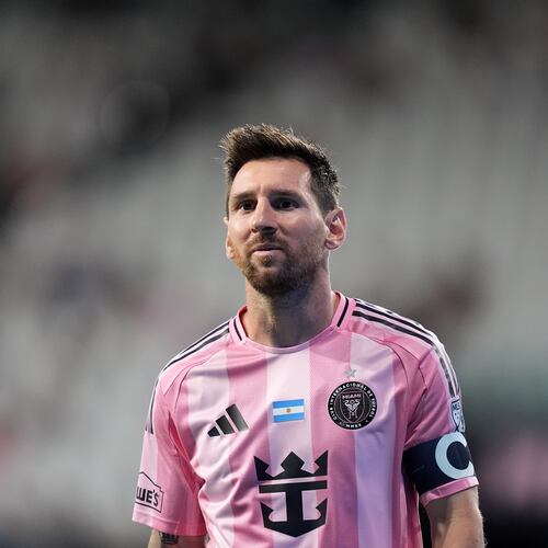 Inter Miami forward Lionel Messi (10) walks to the corner of the field to take a corner kick during the second half of an MLS soccer match against Philadelphia Union, Sunday, May 24, 2026, in Miami. (AP Photo/Rebecca Blackwell)