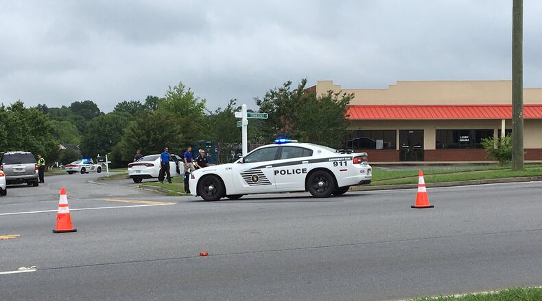 Cartersville police and fire officials were on the scene of a bomb threat at a strip mall on Tennessee Street. (Credit: Channel 2 Action News)