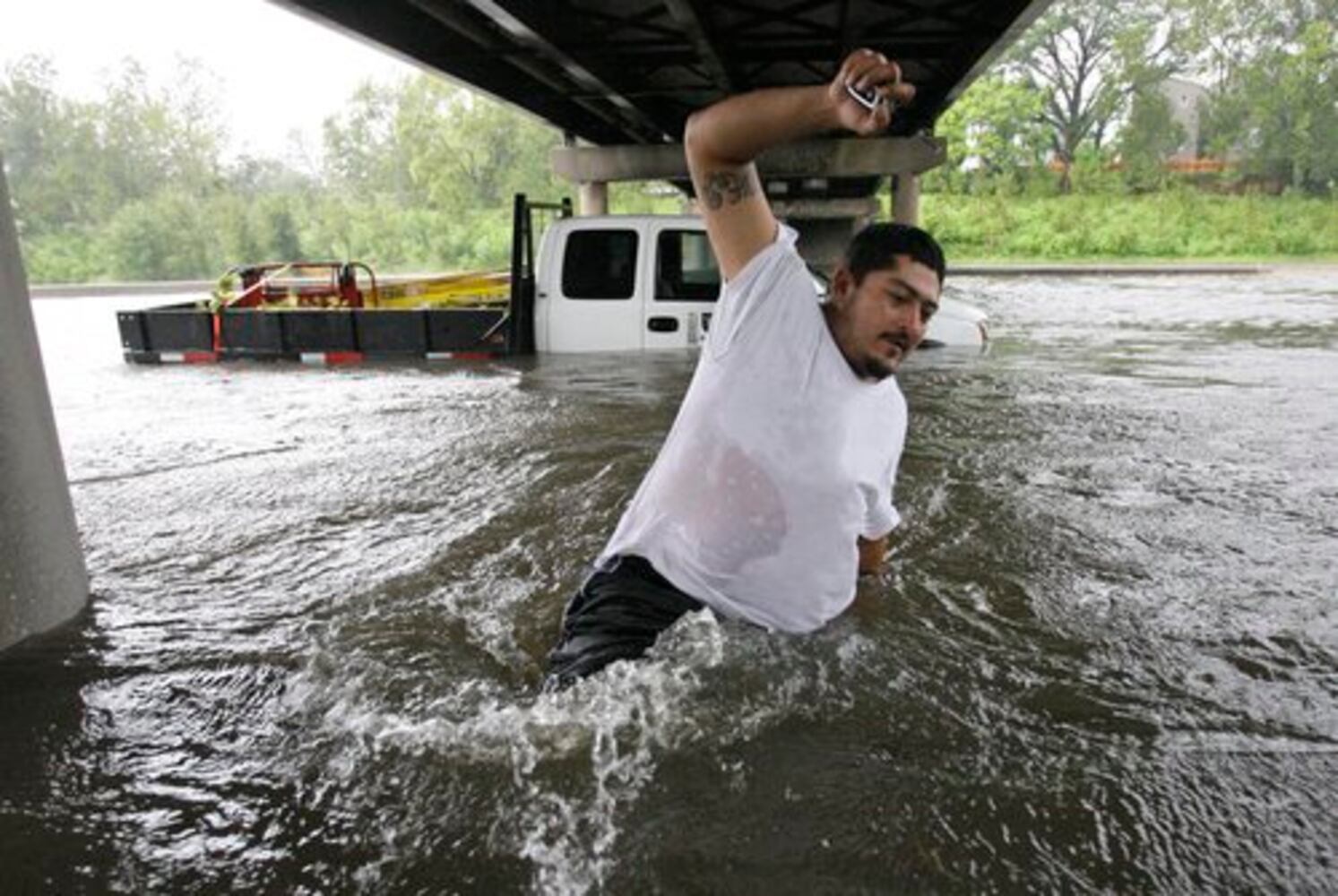 Hurricane Ike comes ashore