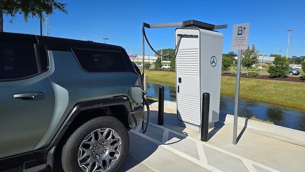 GMC Hummer EV using a Mercedes-Benz High-Power Charging unit at the Buc-ee's travel center in Calhoun, Ga. Photo courtesy of Chris Hardesty.