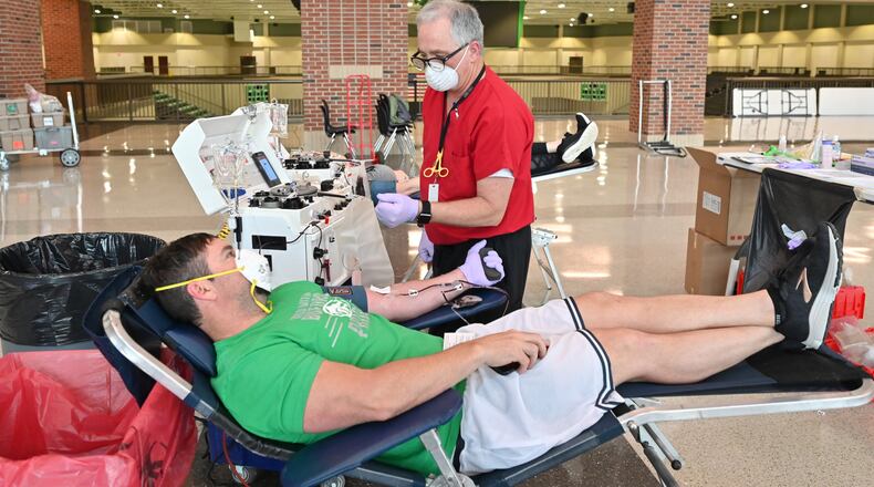 The Red Cross is now seeing the lowest number of people donating blood in 20 years and the state organization is hosting hundreds of blood drives across the state, like this one from 2020, to compensate. (Hyosub Shin/AJC 2020 photo)