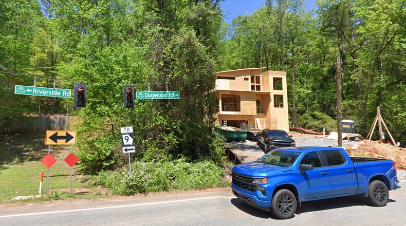 Roswell has accepted funds from a developer for the installation of a new pedestal mounted traffic signal to service his private driveway at the intersection of Riverside Road and Dogwood Road. (Google Maps)