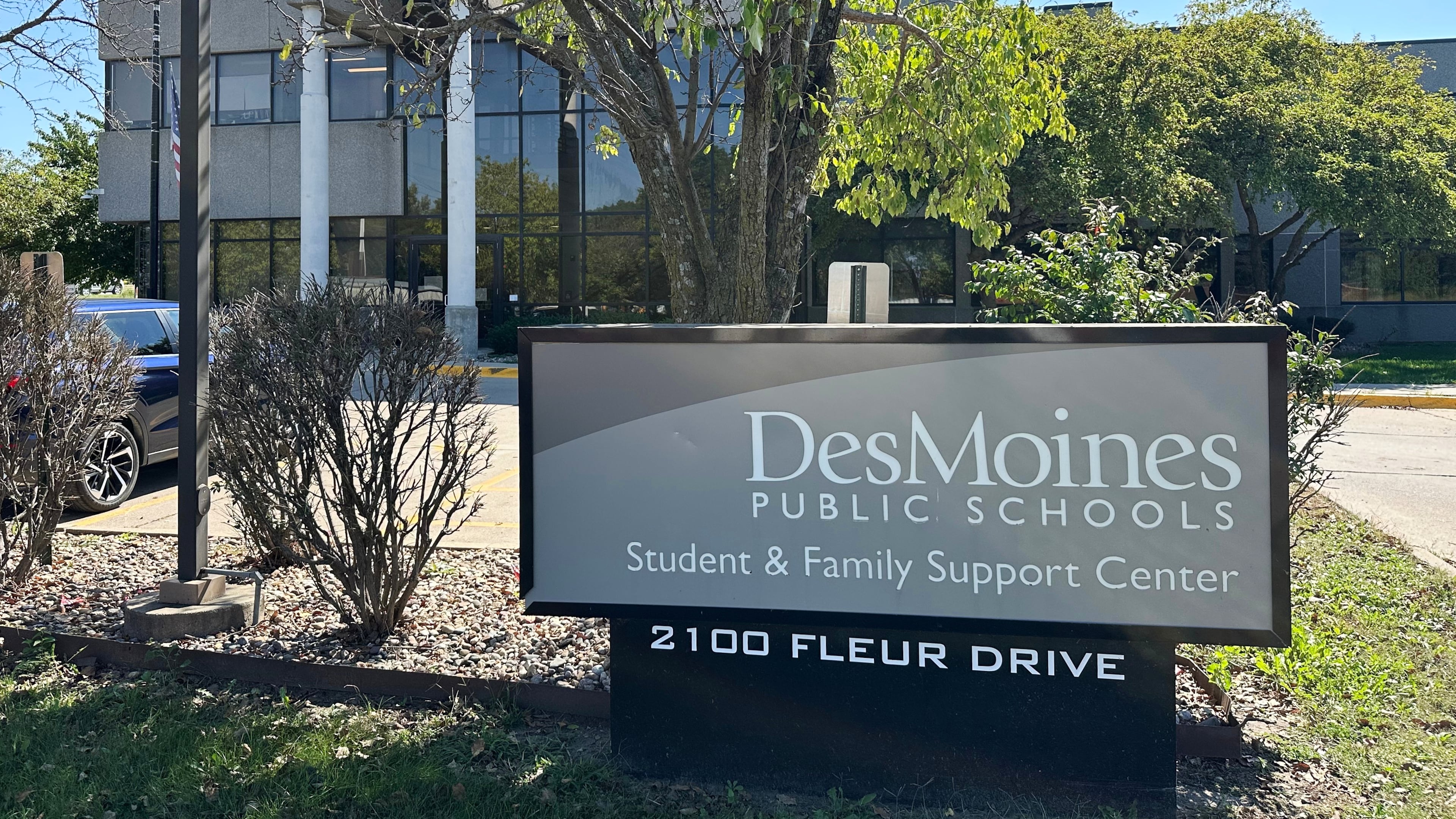 Des Moines, Iowa, school's administrative offices are shown Friday, Sept. 26, 2025. (AP Photo/Scott McFetridge)