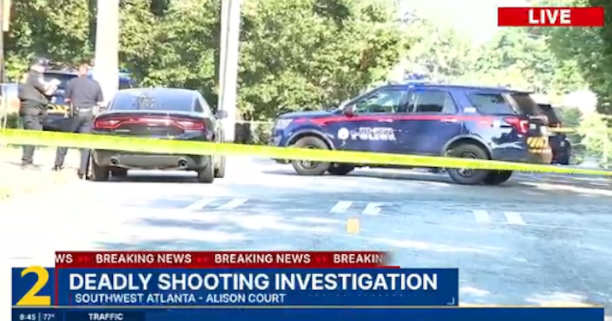 1 dead, another injured in shooting at SW Atlanta apartments