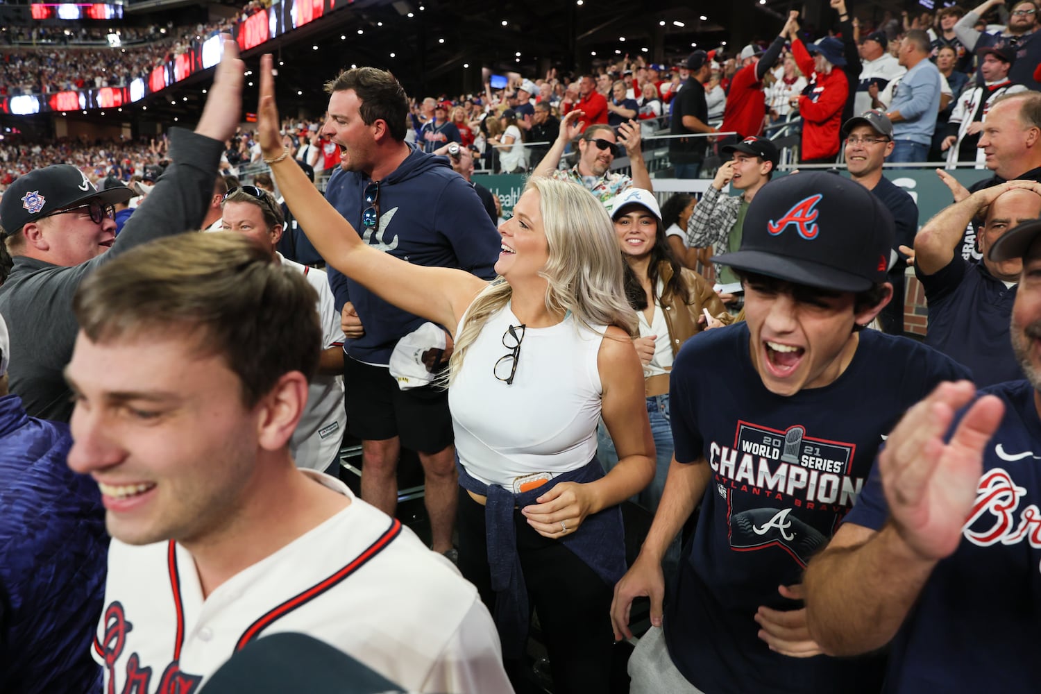 Game 2 of NLDS photo