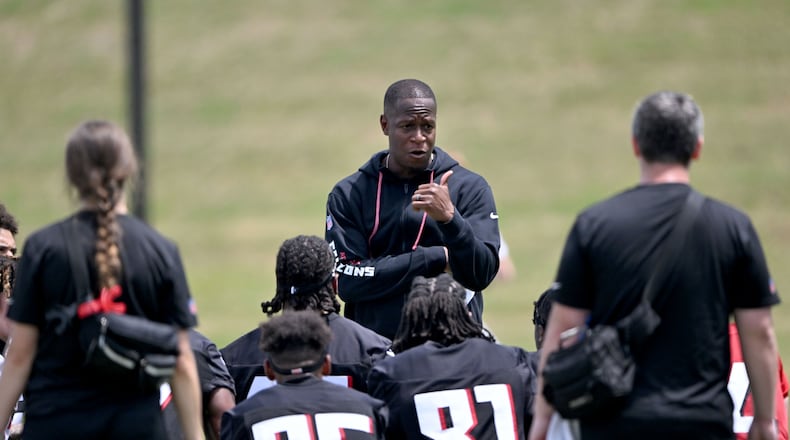 With an experienced Michael Penix Jr. at the helm, the Falcons have a much brighter outlook. The second half of the schedule is tougher, however. (Hyosub Shin/AJC)