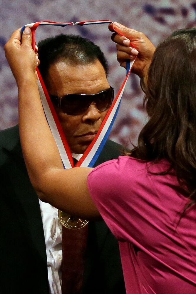 Boxing legend honored at event