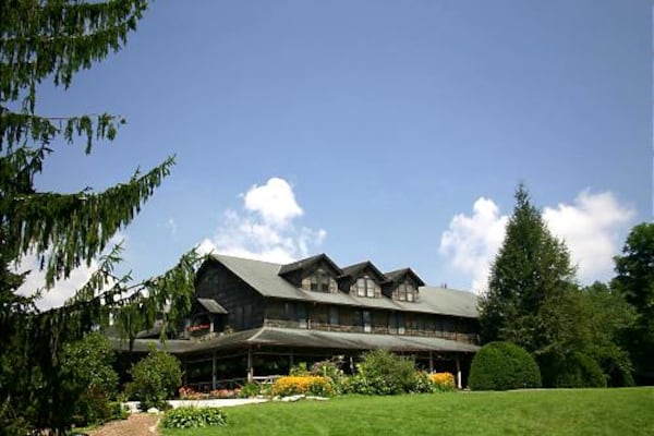Part of the charm of the High Hampton Inn is the lack of technology: no telephones, televisions or computer hookups in the rooms and cottages.