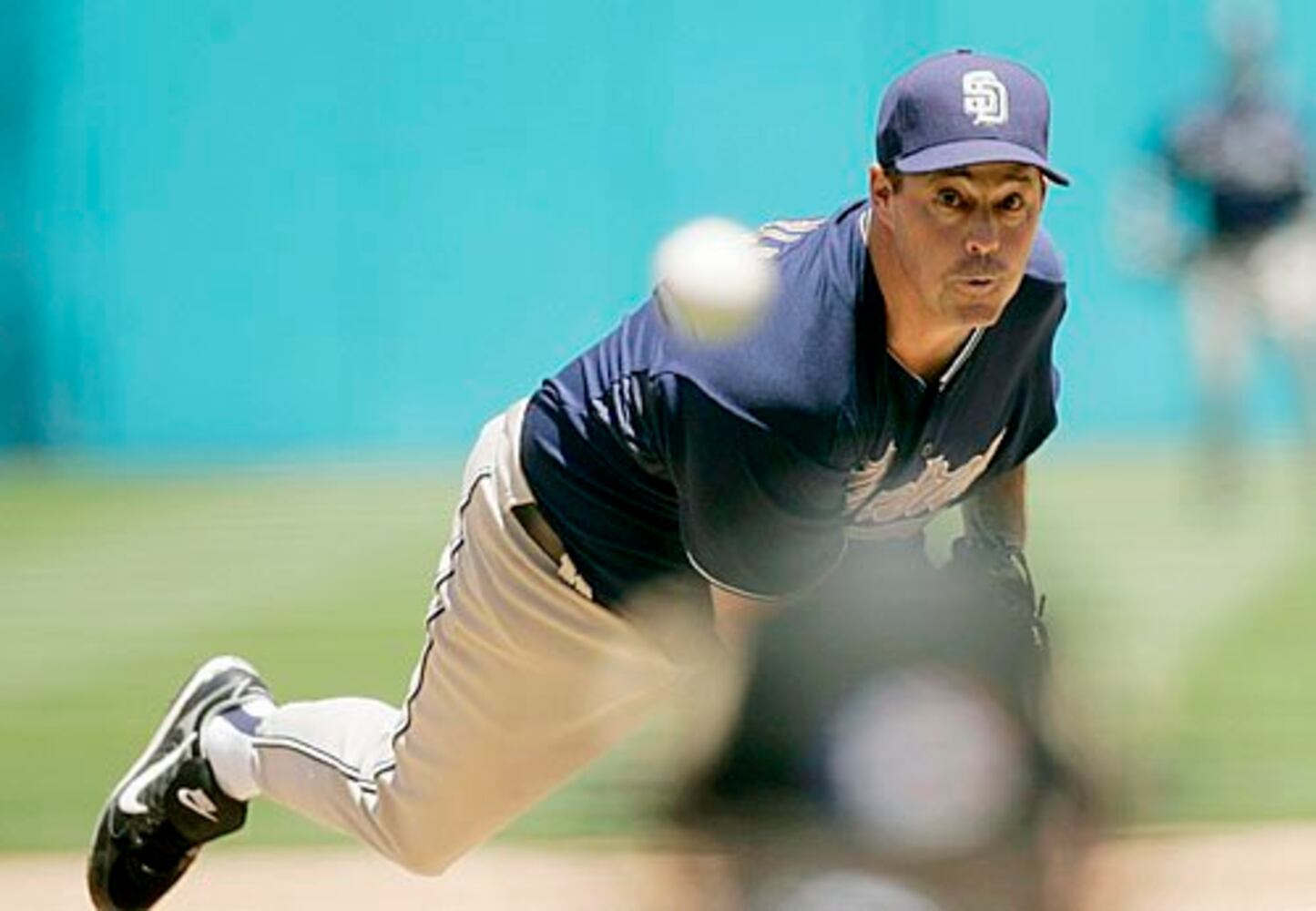 Braves honor Greg Maddux