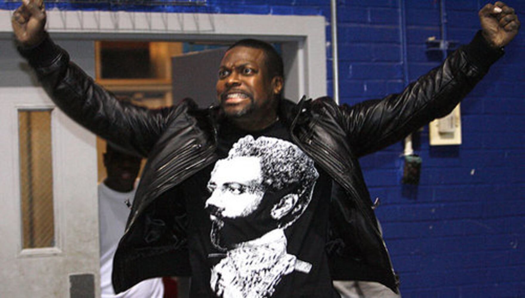 Chris Tucker plays Santa