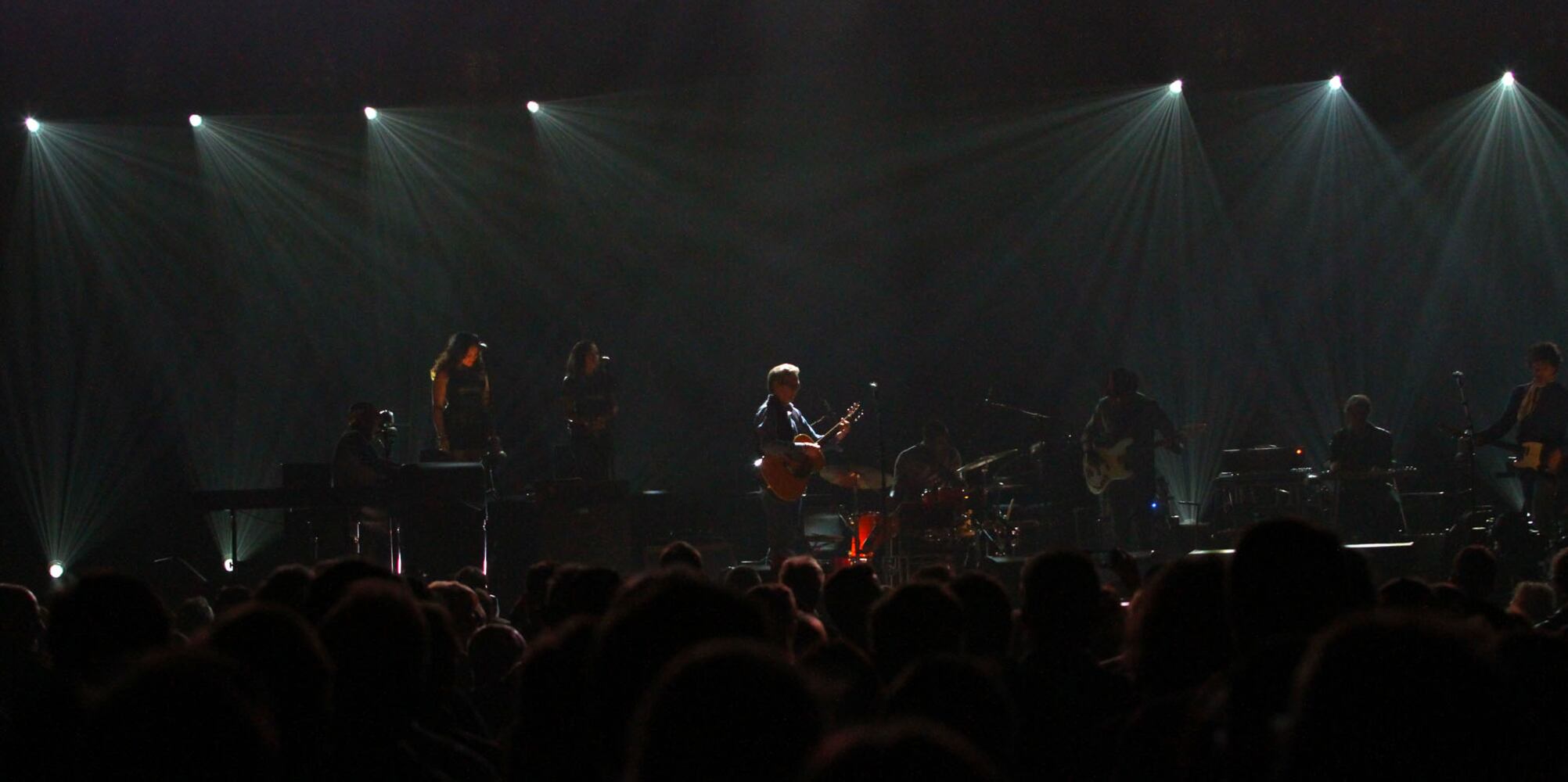 Eric Clapton plays the Gwinnett Center