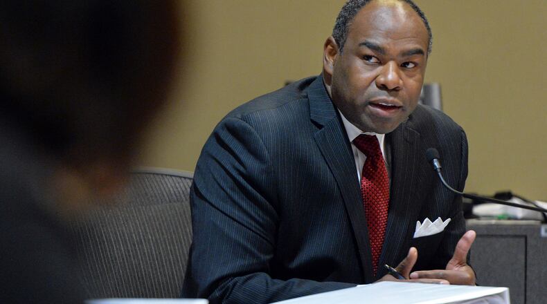 Associate Superintendent Steve Smith will receive a 6-month, $114,300 consulting contract starting immediately after his June 30 resignation from APS.