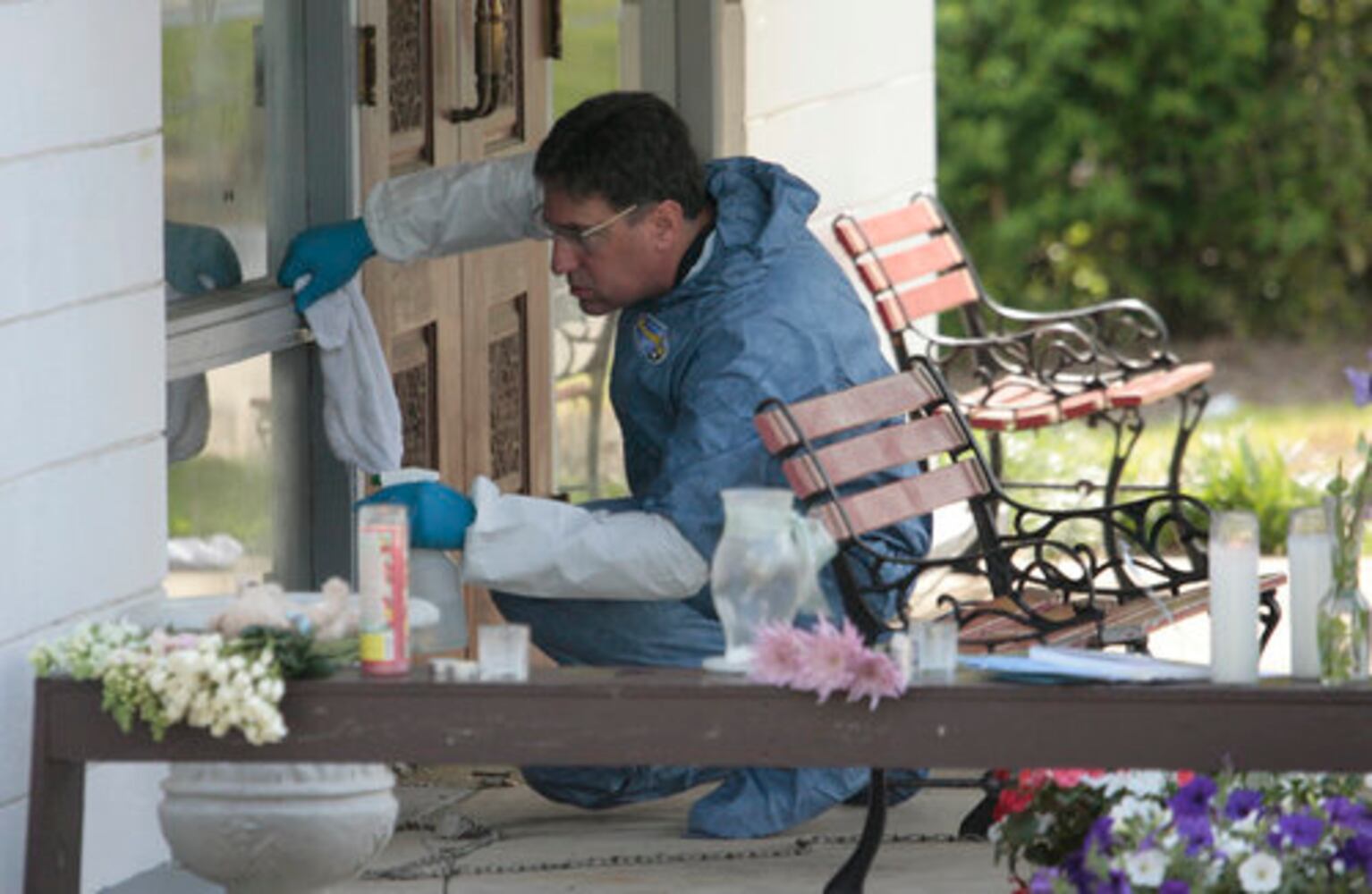 Photos: Manhunt in Athens for UGA professor